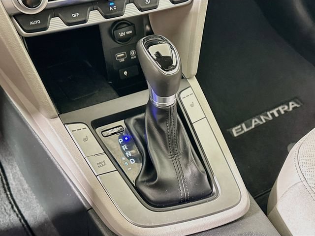 Used 2020 Hyundai Elantra Limited FWD image 21