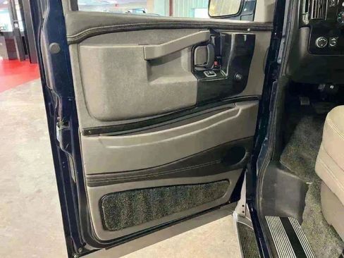 Used 2017 Chevrolet Express 2500 image 16