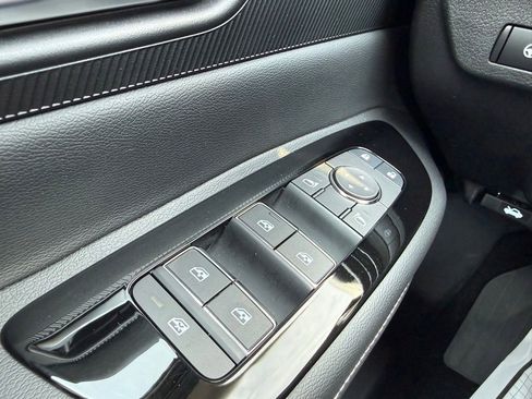 Used 2025 Nissan Murano SV AWD/4WD image 24