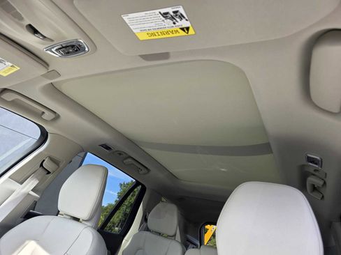 Used 2022 Volvo XC90 T5 Momentum image 16