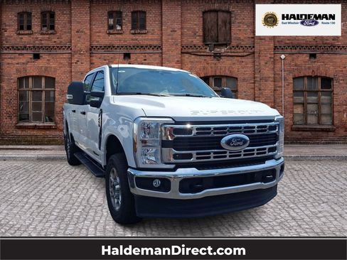Used 2025 Ford F250 XLT AWD/4WD image 1