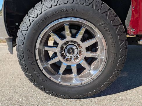 Used 2016 Ford F250 Lariat w/ Lariat Interior Package image 39