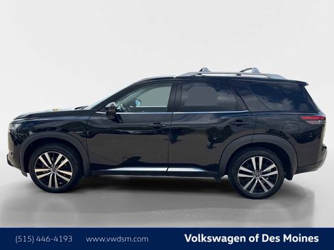 Used 2023 Nissan Pathfinder Platinum w/ Cargo Package AWD/4WD image 3