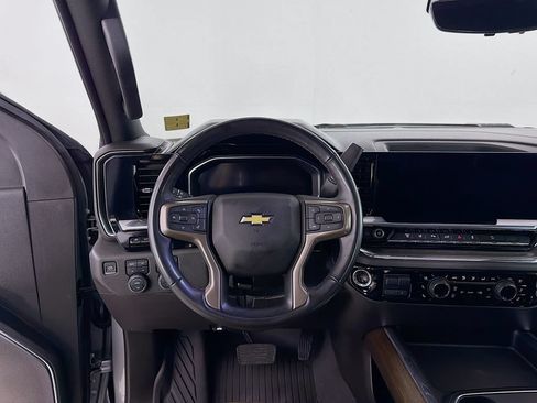 Used 2024 Chevrolet Silverado 2500 High Country w/ Technology Package AWD/4WD image 21