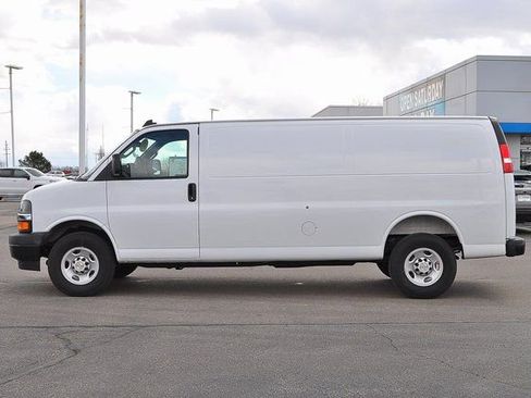 Used 2025 Chevrolet Express 2500 Work Van w/ Driver Convenience Package image 6