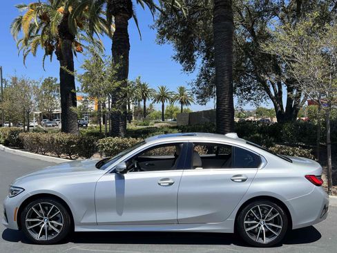 Used 2020 BMW 330i Sedan w/ Convenience Package RWD image 17