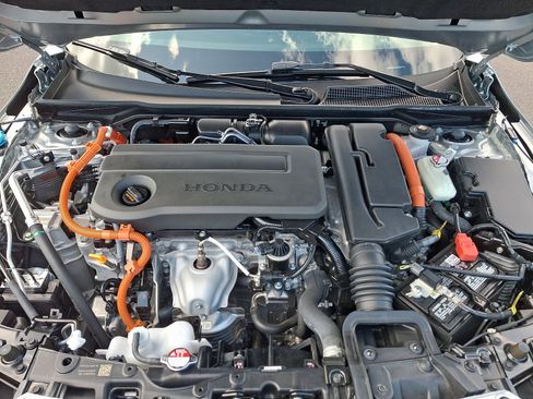 Used 2025 Honda Civic Sport image 29