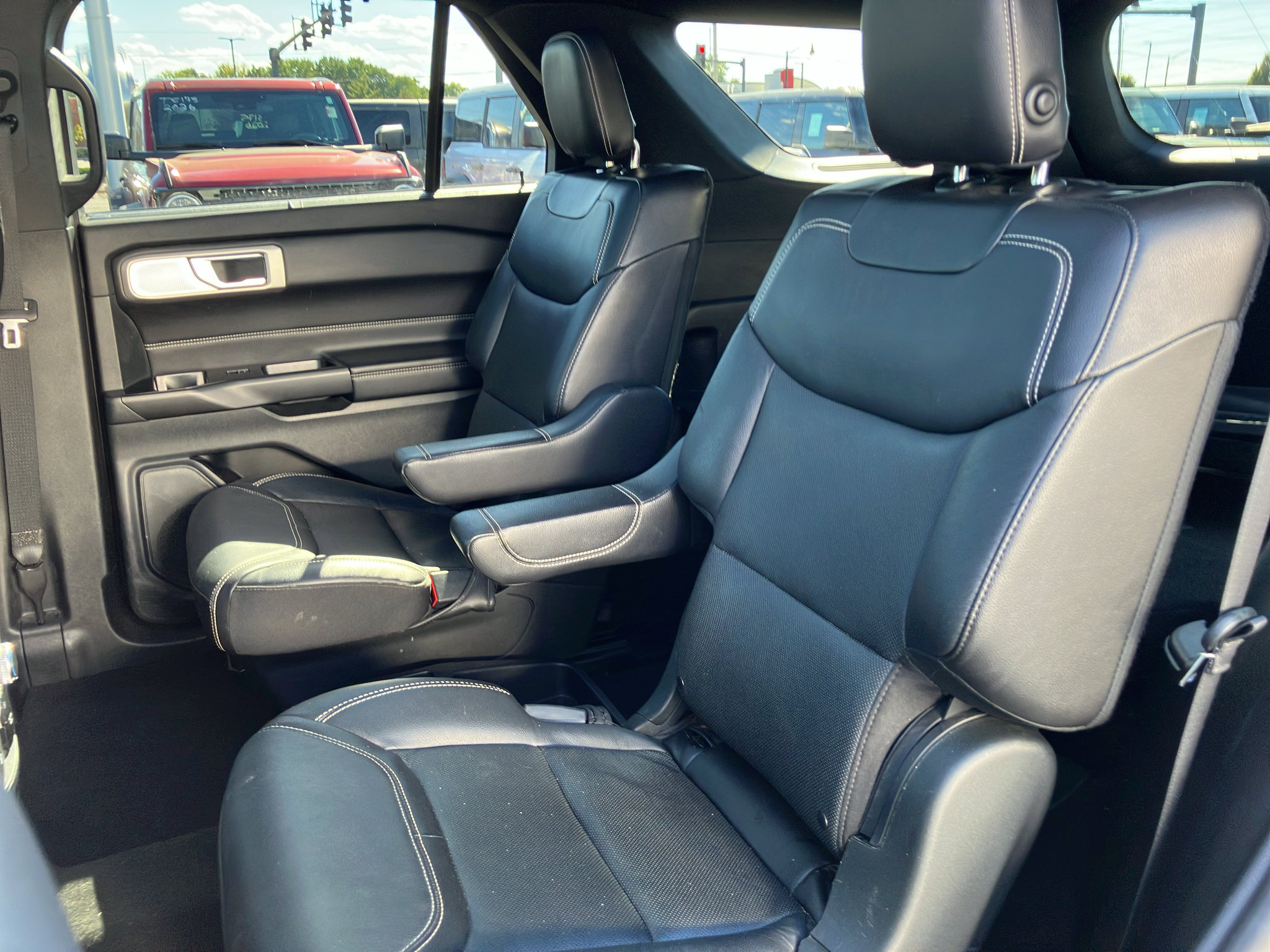 Used 2020 Ford Explorer ST w/ Premium Technology Package AWD/4WD image 31