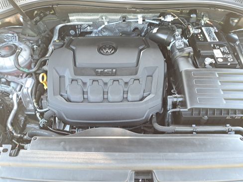Used 2022 Volkswagen Tiguan SE FWD image 29