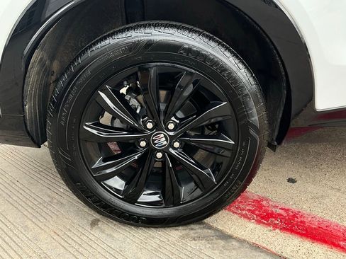 Used 2025 Buick Envista Sport Touring image 9