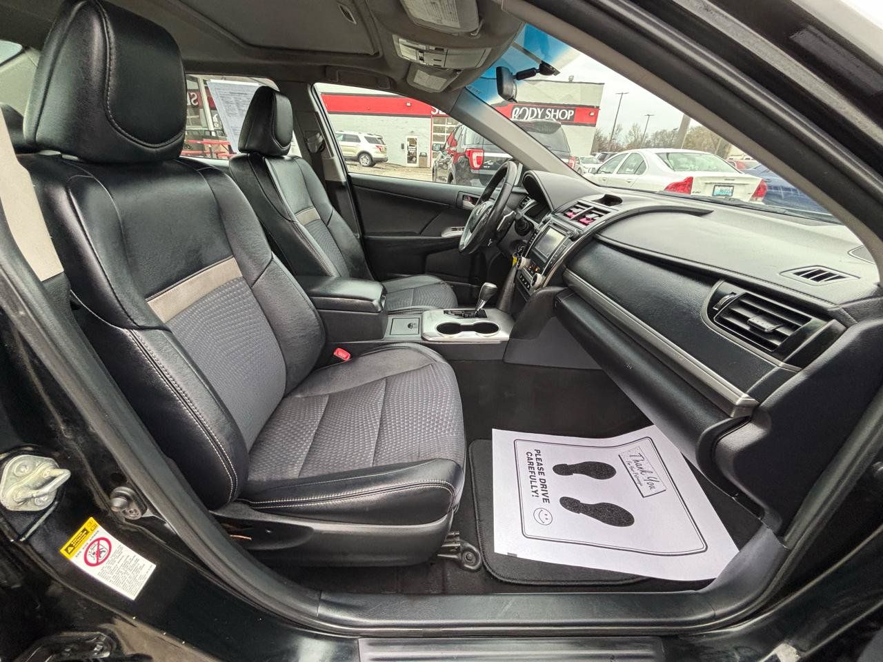 Used 2014 Toyota Camry SE FWD image 9