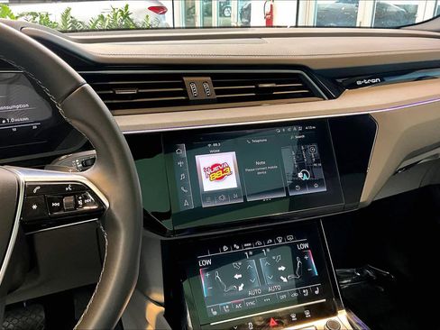 Certified 2024 Audi Q8 e-tron Prestige w/ Prestige Package image 7