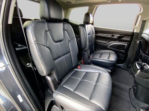 Used 2024 Kia Telluride SX FWD image 19