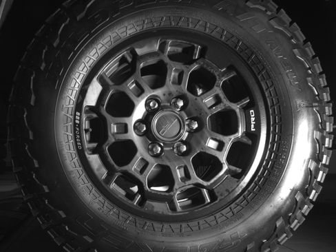 Used 2023 Toyota Tundra Limited AWD/4WD image 9