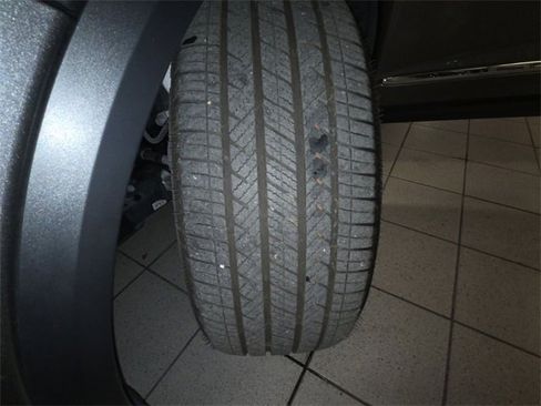 Certified 2025 Acura MDX w/ Technology Package image 27