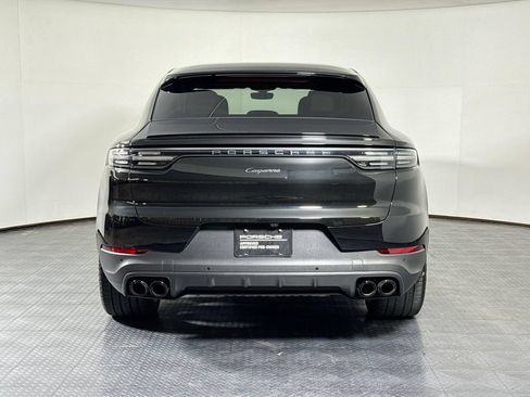 Certified 2023 Porsche Cayenne Platinum Edition AWD/4WD image 9