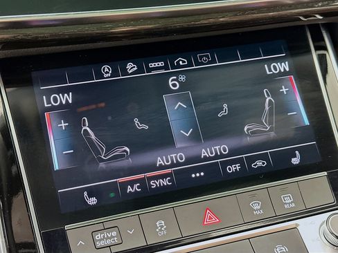 Used 2023 Audi Q7 3.0T Premium Plus w/ Premium Plus Package AWD/4WD image 26