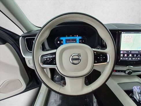 Used 2025 Volvo XC60 B5 Ultra AWD/4WD image 30
