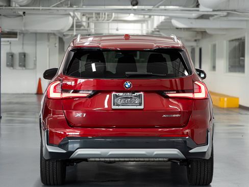 Used 2026 BMW X1 xDrive28i AWD/4WD image 4