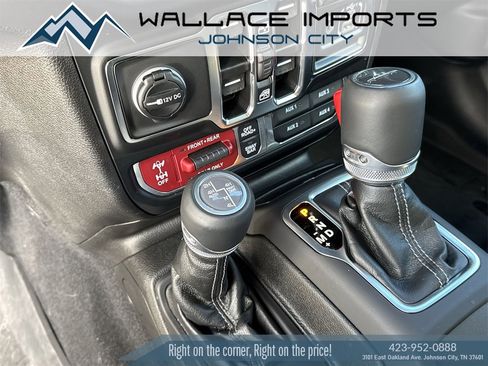 Used 2025 Jeep Gladiator Rubicon image 32