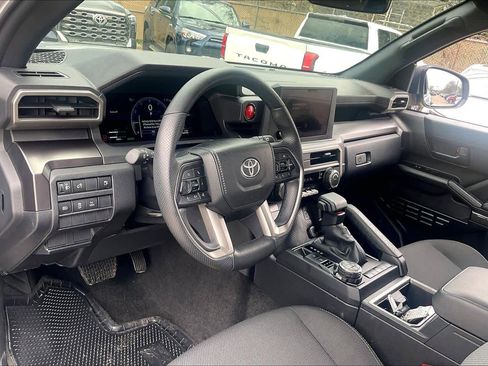 Used 2025 Toyota 4Runner TRD Off-Road image 16