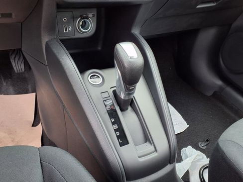 New 2025 Nissan Kicks Play S image 11