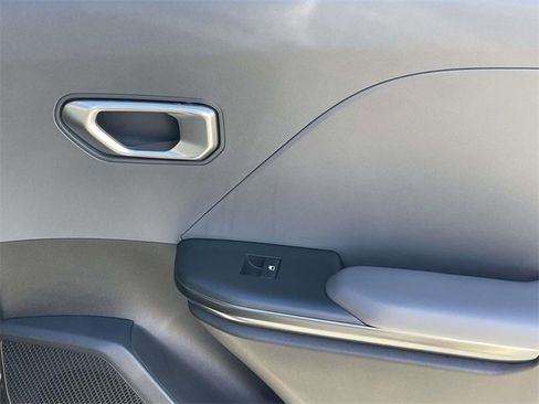 New 2025 Kia K4 LXS image 16