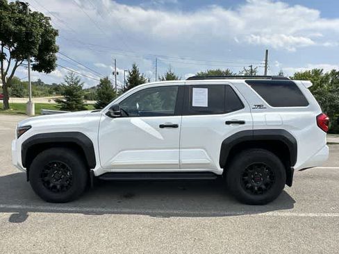 Used 2025 Toyota 4Runner TRD Off-Road AWD/4WD image 2