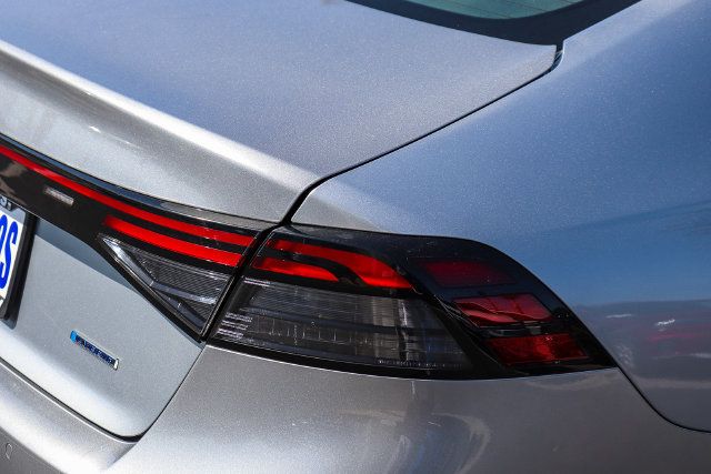 Used 2024 Honda Accord EX-L image 9
