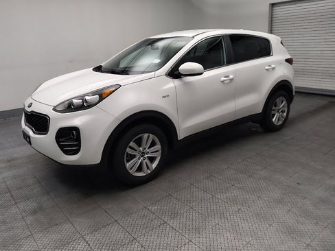 Used 2017 Kia Sportage LX AWD/4WD image 2