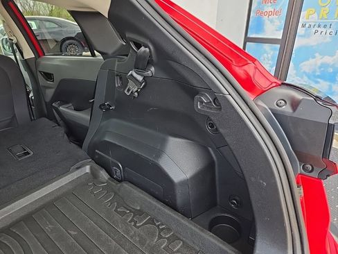Used 2025 Subaru Crosstrek 2.0i Premium AWD/4WD image 87