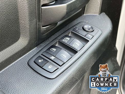 Used 2018 RAM 2500 Tradesman w/ Chrome Appearance Group image 24