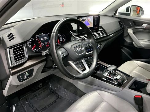 Used 2023 Audi Q5 2.0T Premium w/ Convenience Package image 16