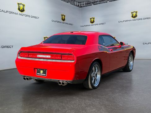 Used 2010 Dodge Challenger R/T image 5