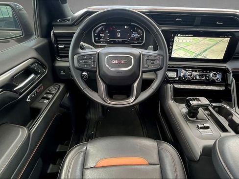 Used 2023 GMC Sierra 1500 AT4 w/ Technology Package AWD/4WD image 5