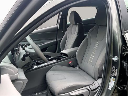 Used 2025 Hyundai Elantra Sport FWD image 7