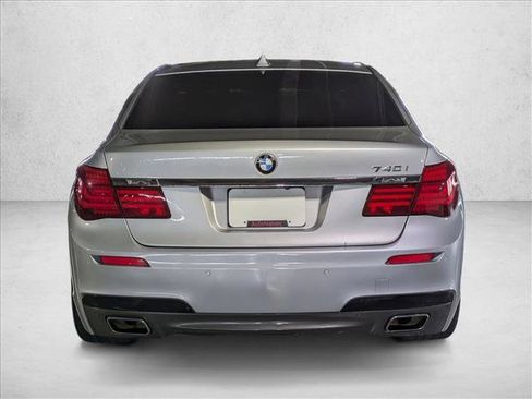 Used 2013 BMW 740i RWD image 6
