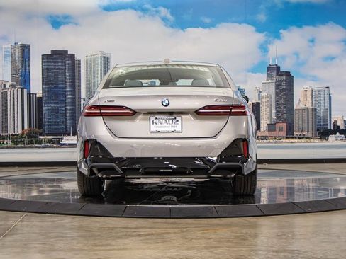 New 2026 BMW 530i xDrive w/ M Sport Package image 11