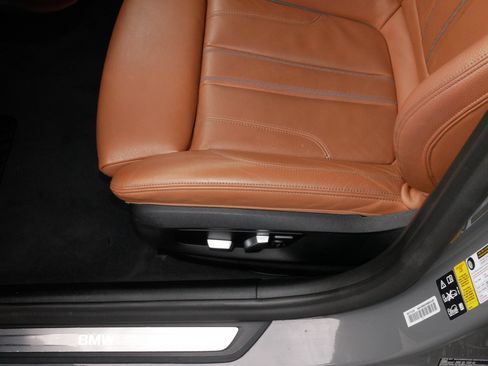 Used 2022 BMW 530i xDrive 530i xDrive w/ M Sport Package image 20