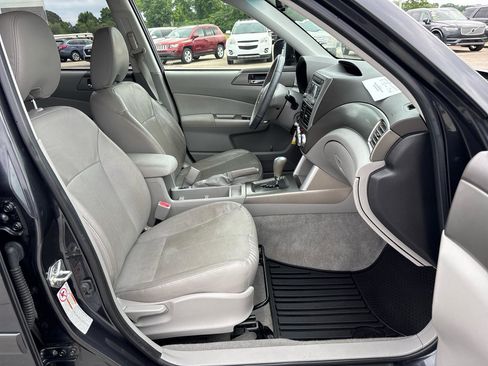 Used 2010 Subaru Forester 2.5X Limited AWD/4WD image 22