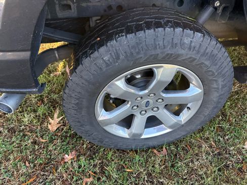 Used 2021 Ford F150 Lariat w/ Equipment Group 502A High image 19