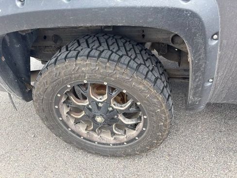Used 2010 Chevrolet Silverado 1500 LTZ AWD/4WD image 11