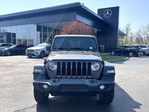 Used 2019 Jeep Wrangler Unlimited Sport S AWD/4WD image 2
