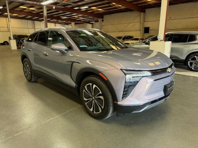 Used 2024 Chevrolet Blazer EV LT AWD/4WD image 6