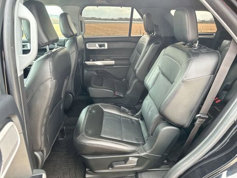 Used 2021 Ford Explorer Limited w/ Equipment Group 301A image 22