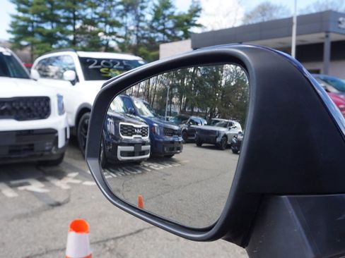 Used 2025 Toyota RAV4 XLE AWD/4WD image 26