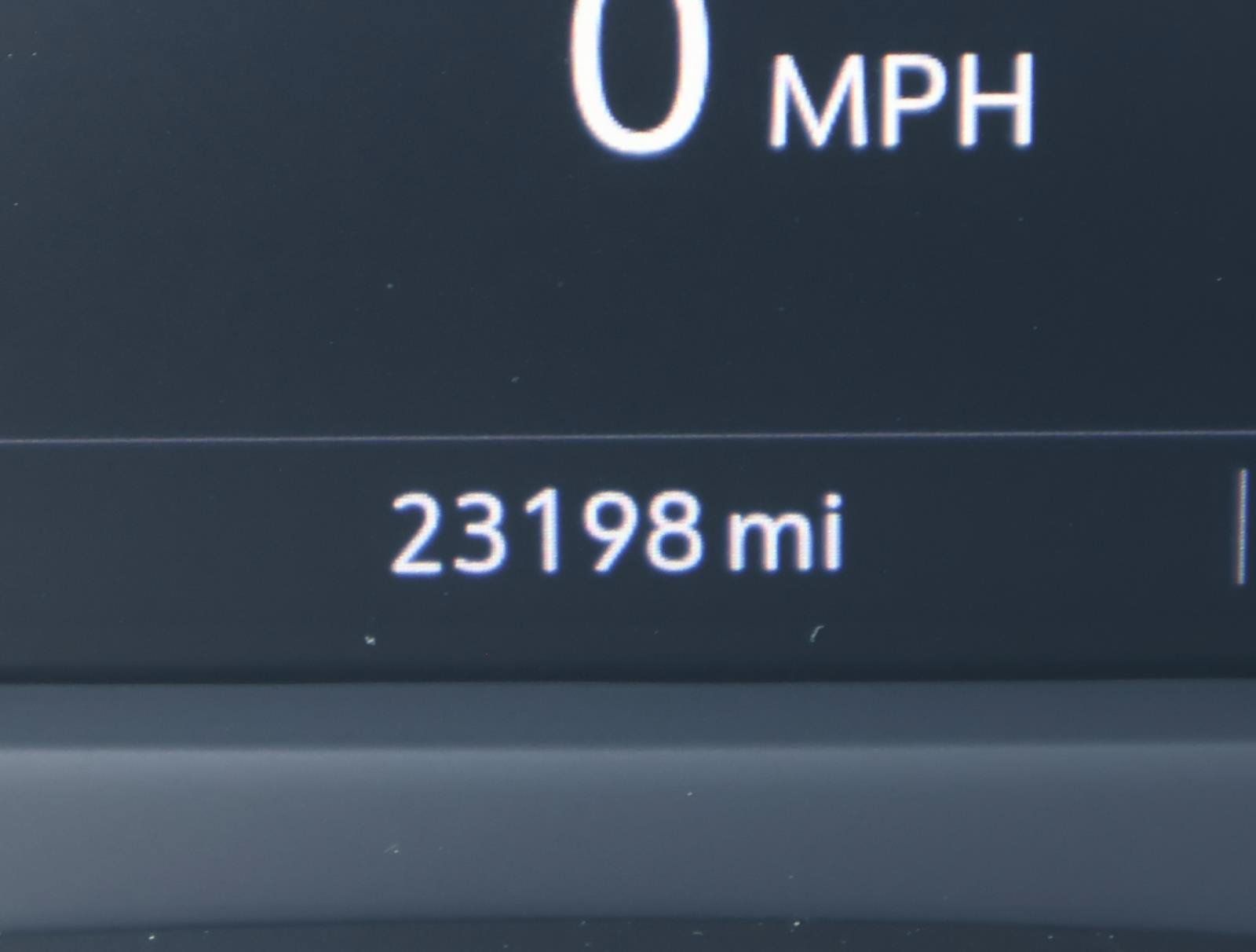 Used 2023 Cadillac XT4 Luxury w/ Cold Weather Package FWD image 31