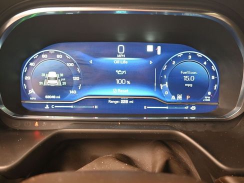 Used 2022 Chevrolet Suburban Z71 w/ Luxury Package image 36