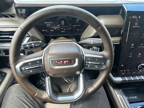 Used 2025 GMC Yukon XL Elevation AWD/4WD image 23