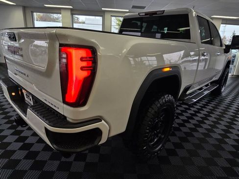Used 2025 GMC Sierra 3500 Denali w/ Denali Reserve Package image 3